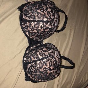 Bra size 38D never worn just sitting in closet